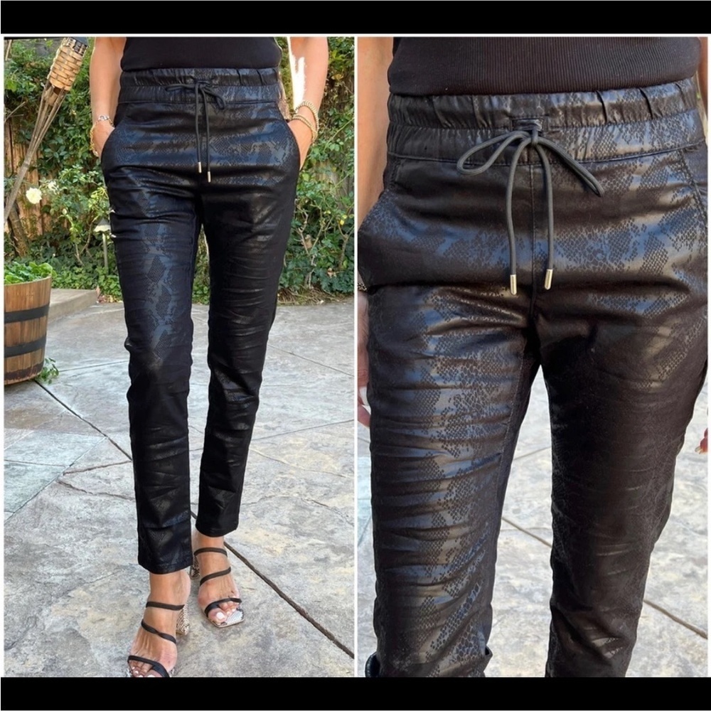 BEVY FLOG Black Cropped Pants